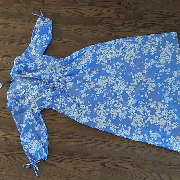 Dress-New With Tags! - Picture 1 of 2